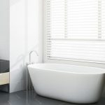 how to clean blinds in bathtub